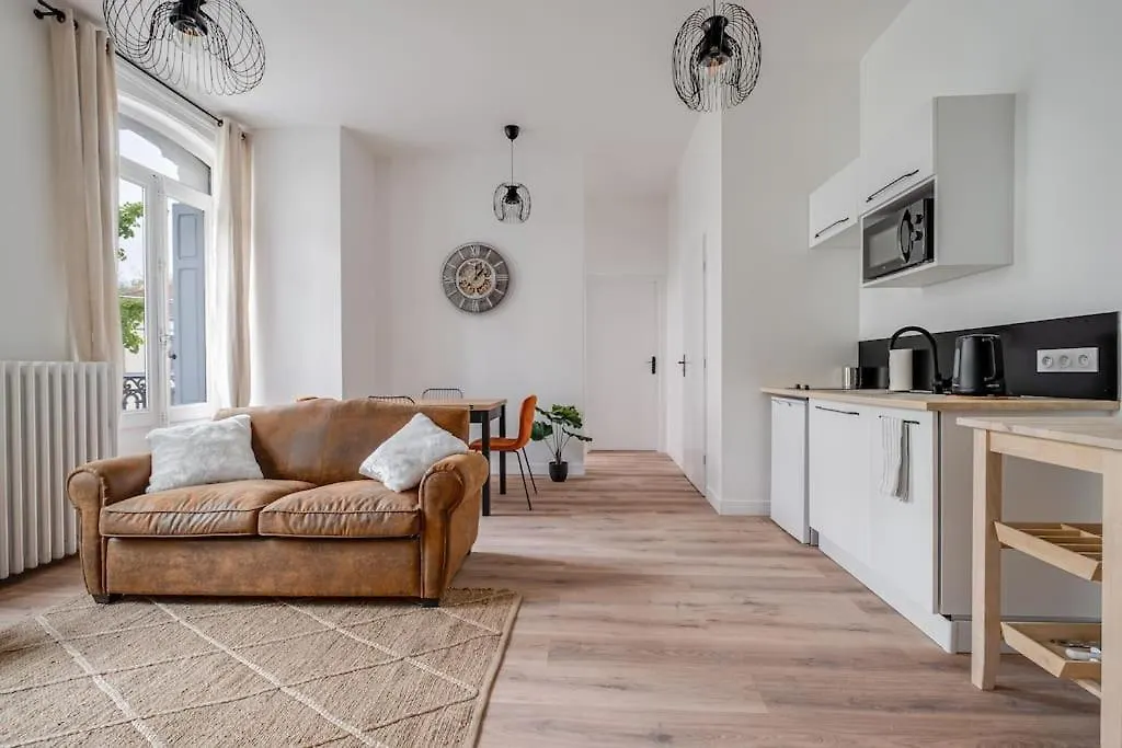 아파트 Grand Appartement «  City » Spacieux Et Moderne 생테티엔