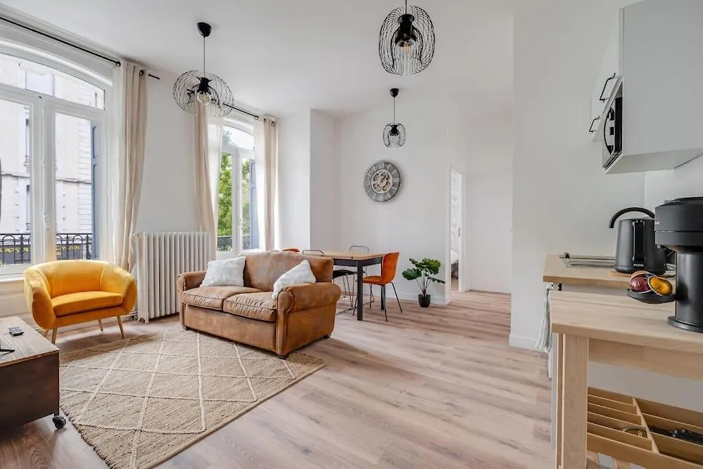 Grand Appartement «  City » Spacieux Et Moderne 생테티엔 아파트