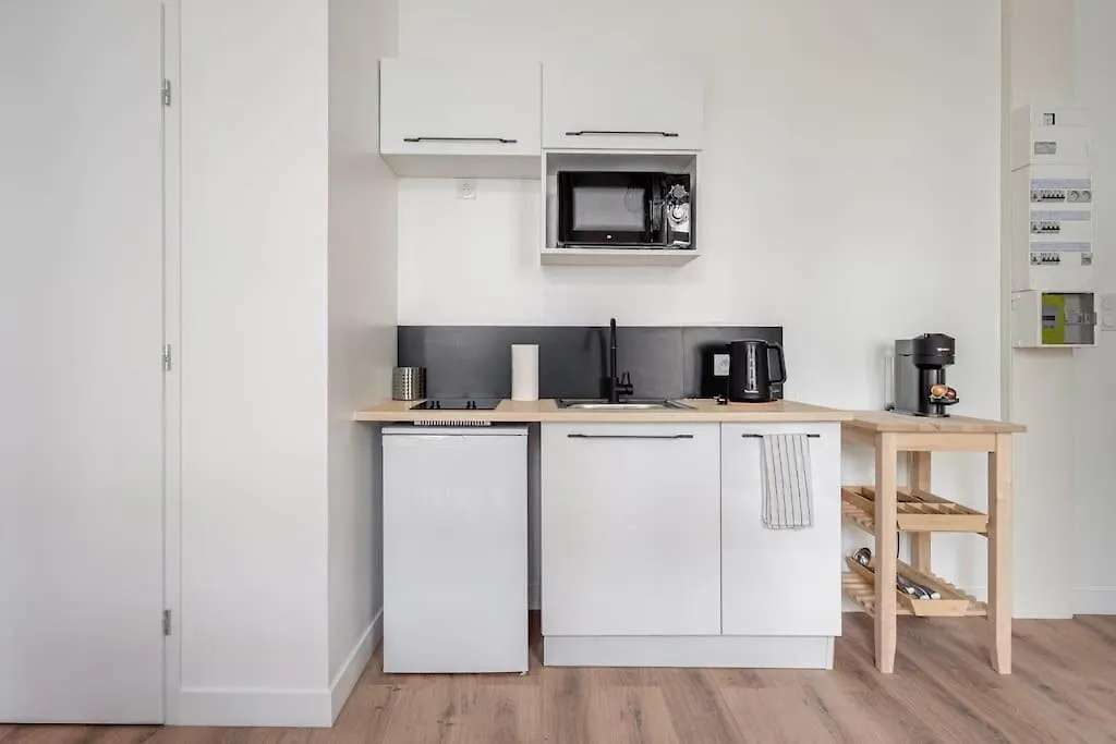 Grand Appartement «  City » Spacieux Et Moderne 생테티엔 0*,